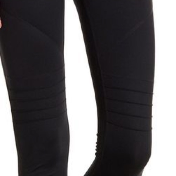 Nwot Z by ZELLA Black MOTO PANELED OUTSPACE Full Length Yoga Leggings Sz Small - Picture 4 of 16